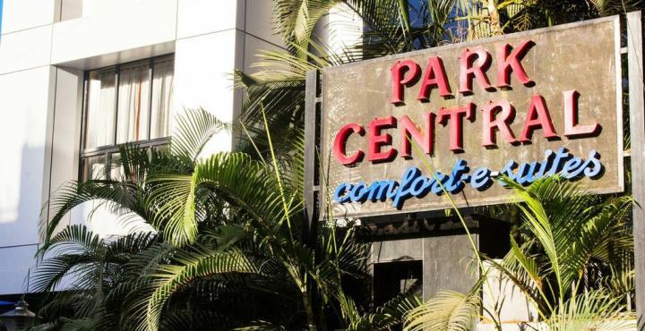 Hotel Park Central Comfort- E- Suites Pune Esterno foto