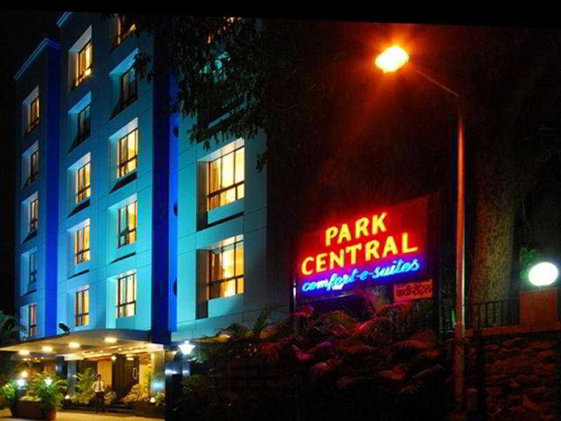 Hotel Park Central Comfort- E- Suites Pune Esterno foto