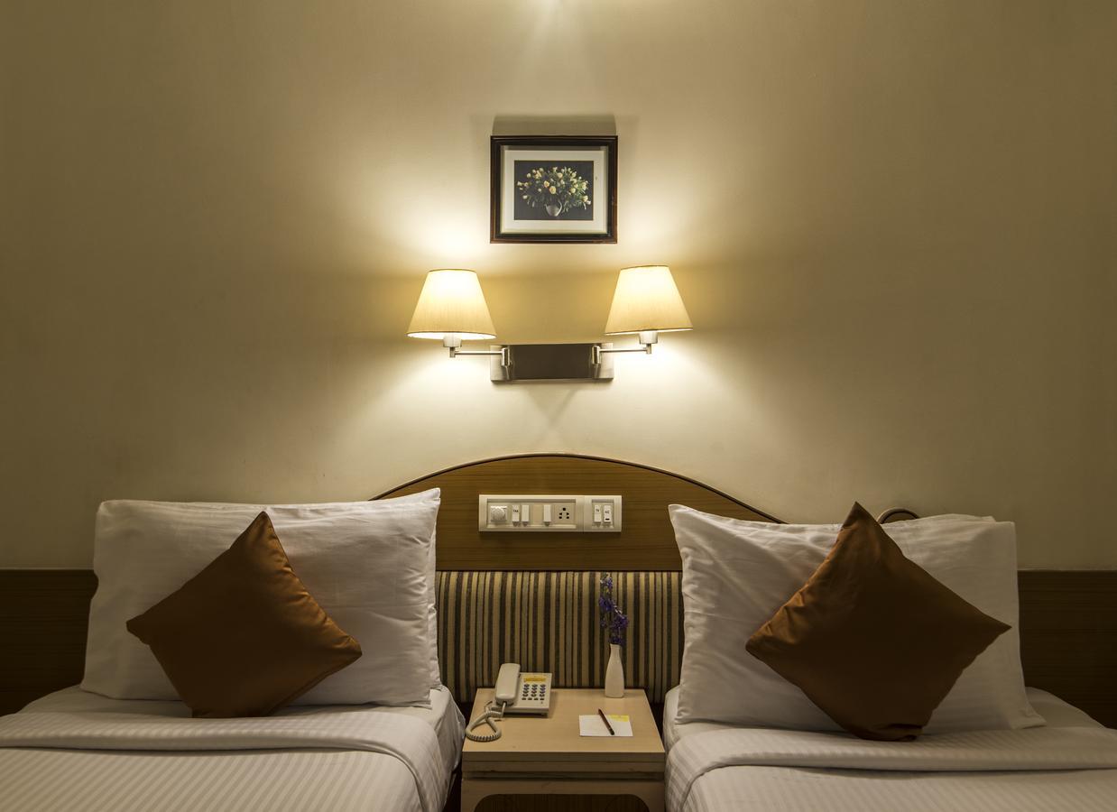 Hotel Park Central Comfort- E- Suites Pune Esterno foto