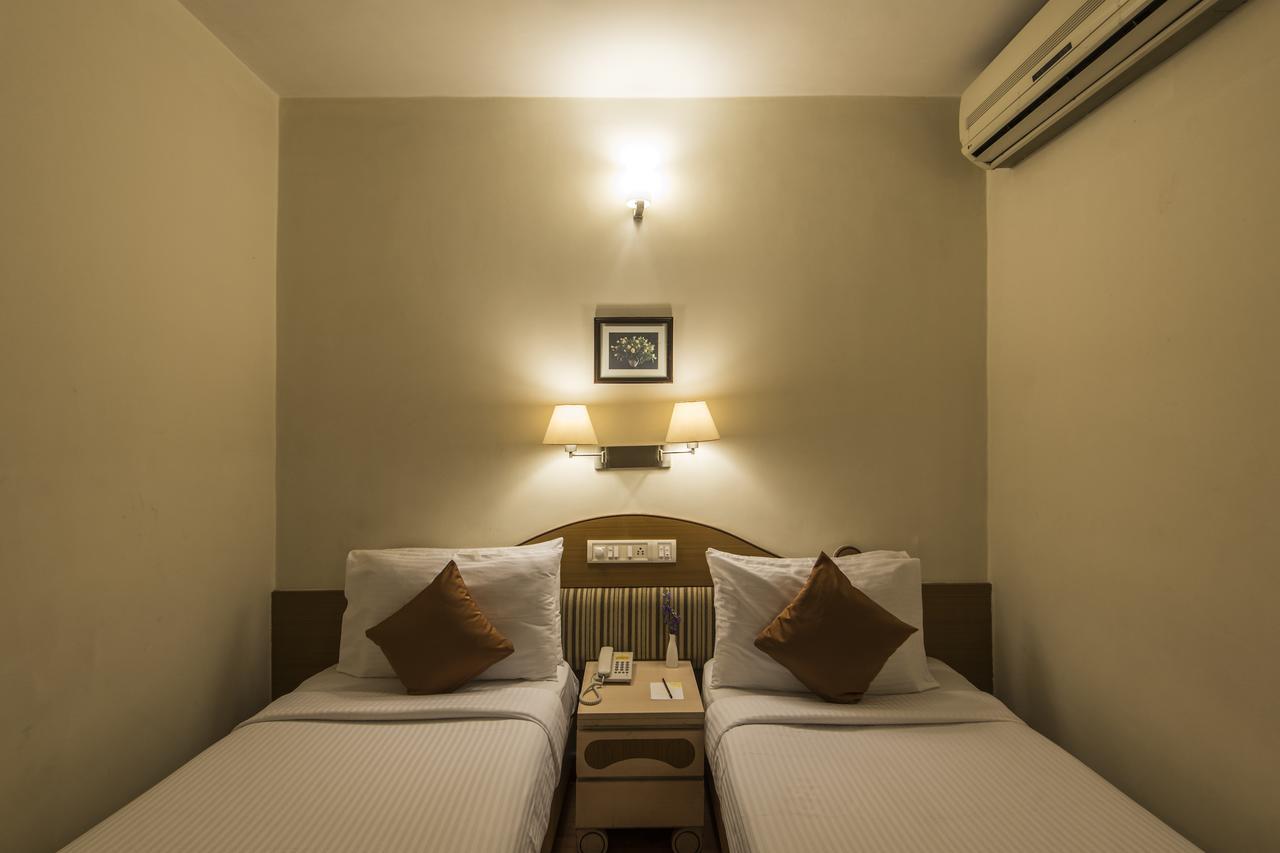 Hotel Park Central Comfort- E- Suites Pune Esterno foto