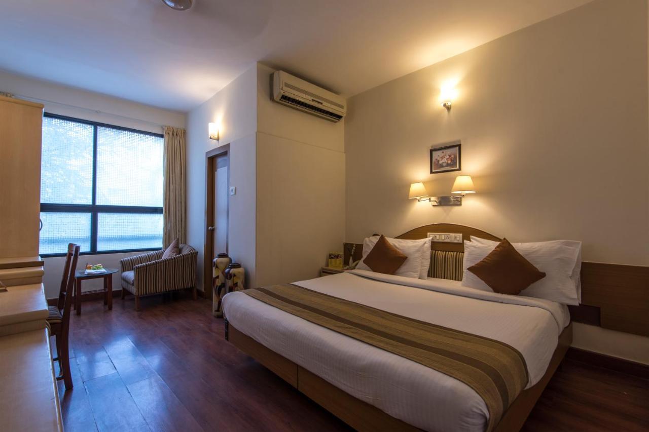 Hotel Park Central Comfort- E- Suites Pune Esterno foto